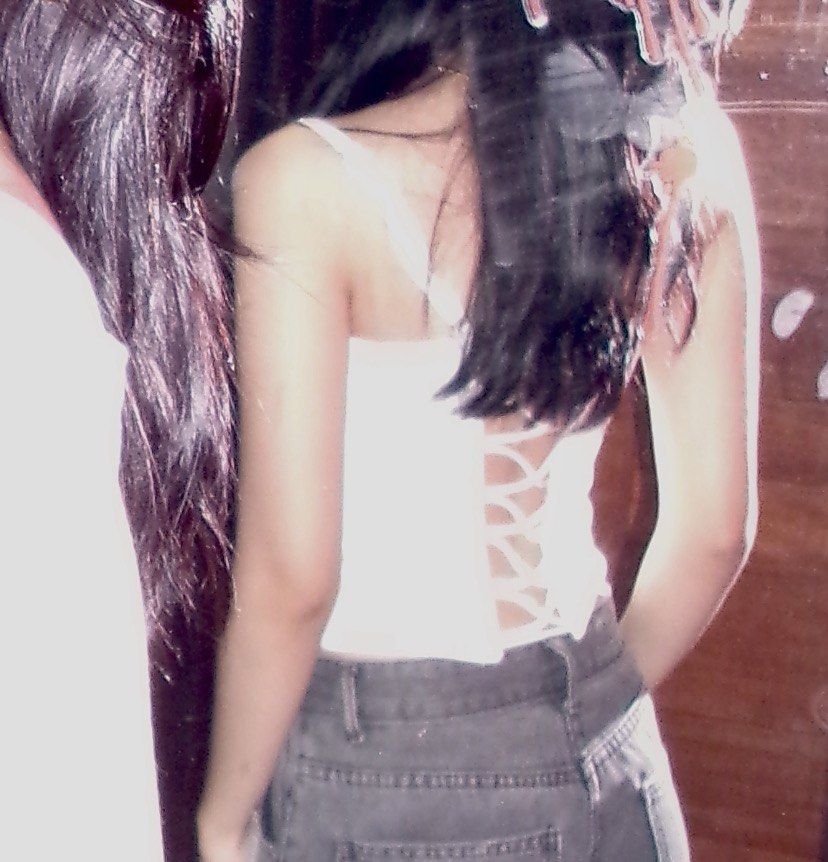 White Lace Corset Top (Category: Sleeveless) located in Taguig. Submitted by mxpsz (Listing ID 1471177646, Image 2). Description: Size: Xs - Small Issue: Shown in the last photo. Barely noticeable when worn..