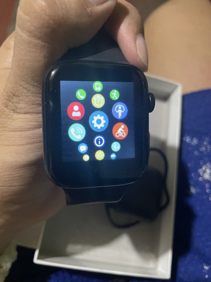 With charger and box (Category: Wearables & Smart Watches) located in Manila. Submitted by brammdaya (Listing ID 1471200194, Image 2). Description: Good condition no issue with box and charger .