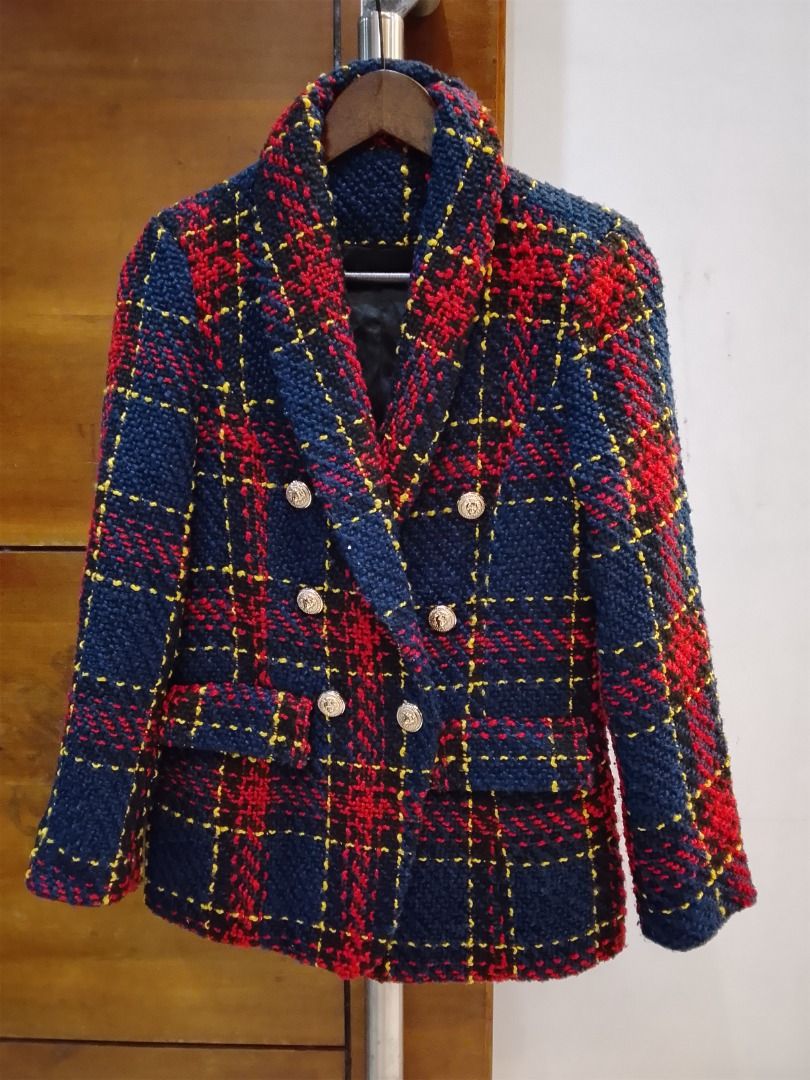 Women's blazer (Category: Coats, Jackets and Outerwear) located in Quezon City. Submitted by kema2191 (Listing ID 1466596066, Image 2). Description: Medium to large.