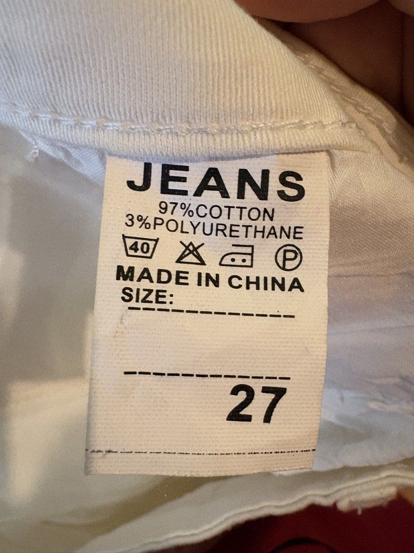 Women’s White Pants Size 27 (Category: Jeans) located in Manila. Submitted by maroonnacolor_01 (Listing ID 1471197588, Image 3). Description: LHGJ Women’s White Pants • Brand: LHGJ Women International • Size: Large / 27 • Color: White • Style: Straight-leg pants • Condition: Never worn Price is negotiable. MOP: Cash / GCash Delivery: Lalamove or Grab (delivery fee shouldered by buyer; payment required before booking) Meet-up: Robinsons Place Malo