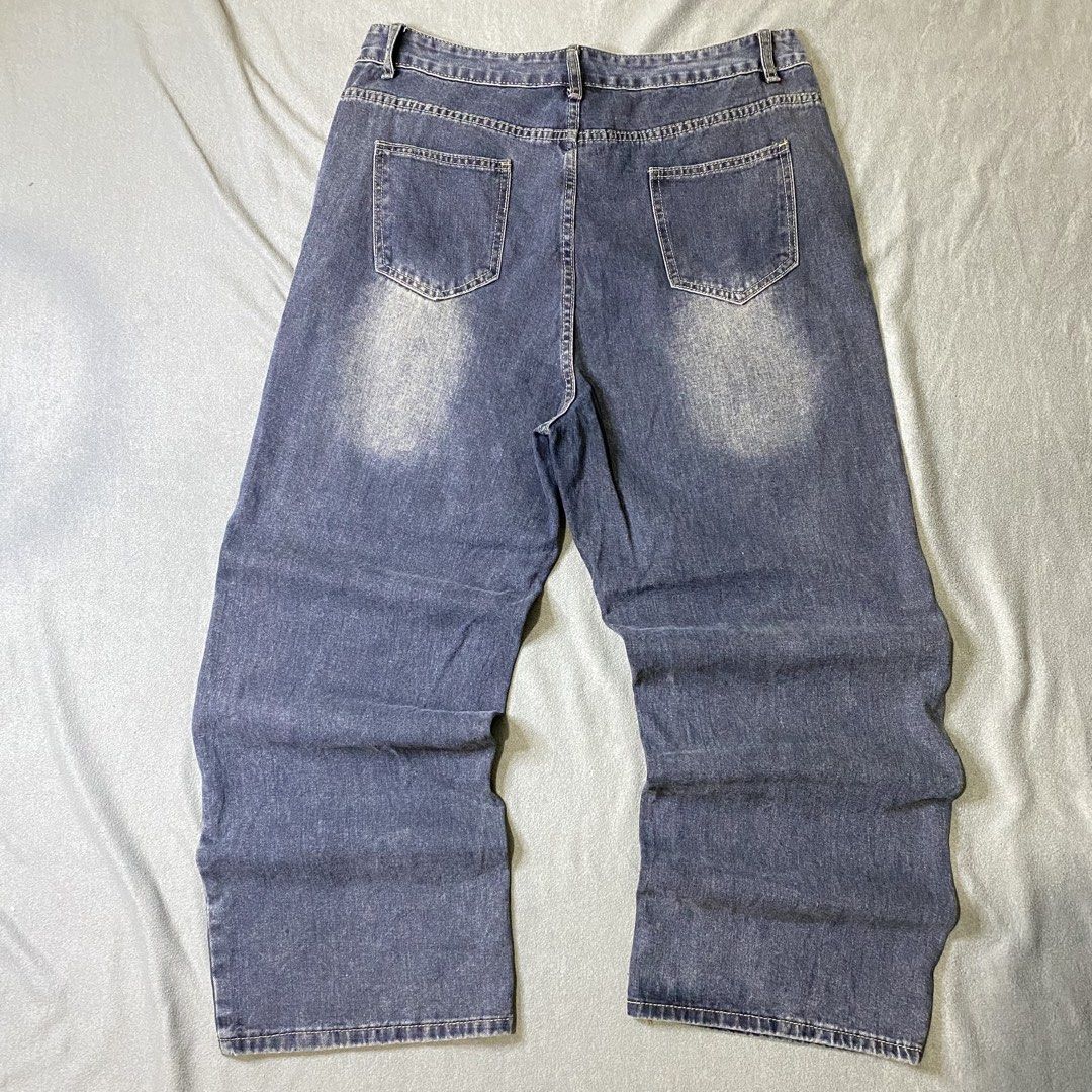 Y2k Baggy Pants (Category: Jeans) located in Dasmarinas. Submitted by slime_thrifts (Listing ID 1471255248, Image 2). Description: Y2k Baggy Pants 36 waist 39 length 10 hem Excellent No issue Ready to use ₱400 + sf.