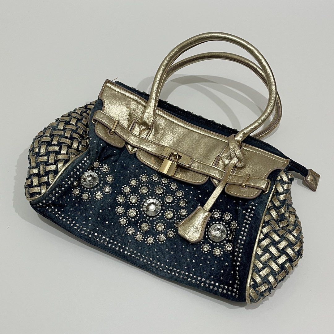 Y2k MISS SIXTY - TWO WAY BAG (Category: Shoulder Bags) located in Lucena. Submitted by southsidekartell (Listing ID 1471237255, Image 1). Description: HAVE SOME MINIMAL SCRATCHES NEEDS CLEANING ALSO MISSING SLING .