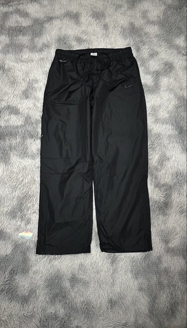 Y2k n*ke track pants anlke zip/adjustable drawstring (Category: Jeans) located in Manila. Submitted by paulovenegaskalakal2020 (Listing ID 1471182169, Image 1). Description: For sale! Kalakal Y2k n*ke track pants Ankle zip & adjustbale drawstring hem XLarge on tag Size- 32 to 40 Length- 40 inches Thigh- 14 inches Knee- 11 inches Leg opening- 9 inches Good as new Crispy MINE 1,695 +sf.