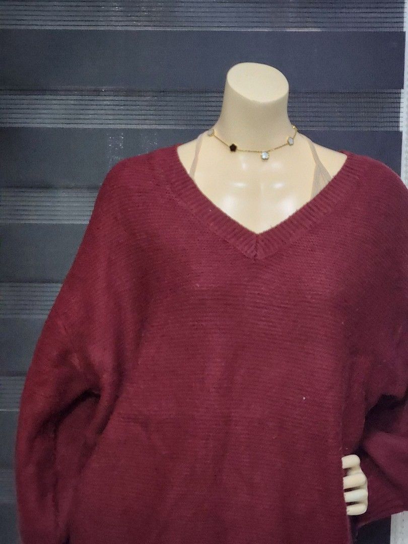 Y-39 ✨ Maroon V-Neck Oversized Knit Sweater (Category: Longsleeves) located in Tanza. Submitted by wearitagainph (Listing ID 1471207634, Image 3). Description: ✨ Maroon V-Neck Oversized Knit Sweater * Bust: 52" * Length: 29" * Condition: Pre-loved / Excellent * Details: Cozy oversized long-sleeve knit sweater in a rich maroon/maroon-red shade featuring a stylish V-neckline. Relaxed fit, super comfortable, and perfect for cold-weather layering! DM