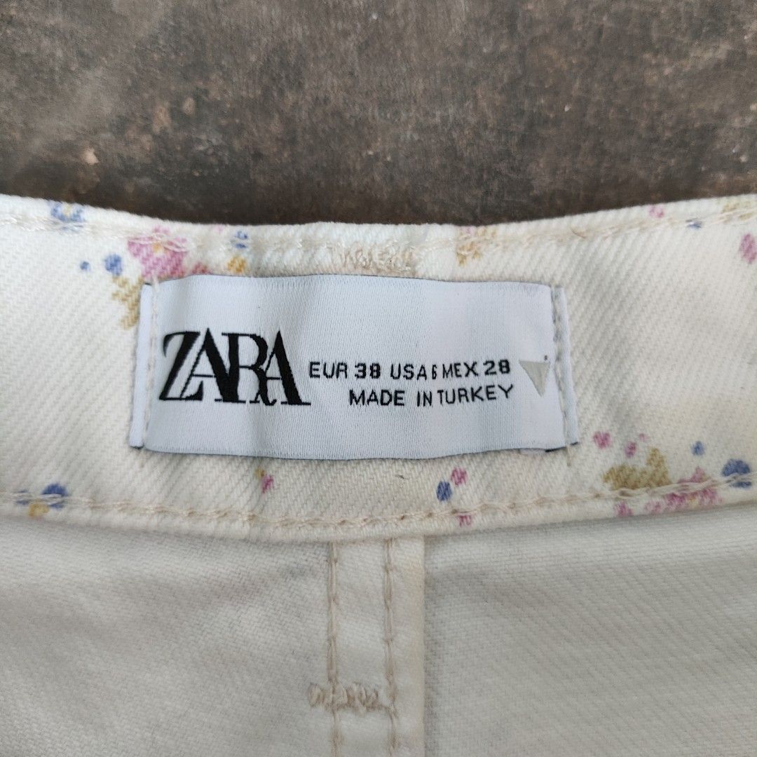 Zara Denim Shorts (various shorts) (Category: Shorts) located in Rosales. Submitted by kudoscache (Listing ID 1471272699, Image 2). Description: ZARA SHORTS AND SKIRT 449 each. all are negotiable. message me for other pics and details..