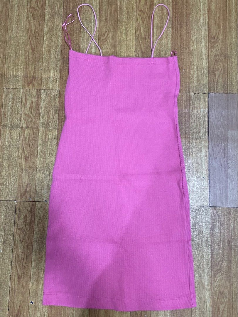 Zara dress (Category: Dresses) located in Manila. Submitted by hubaderascloset (Listing ID 1471263854, Image 1). Description: .