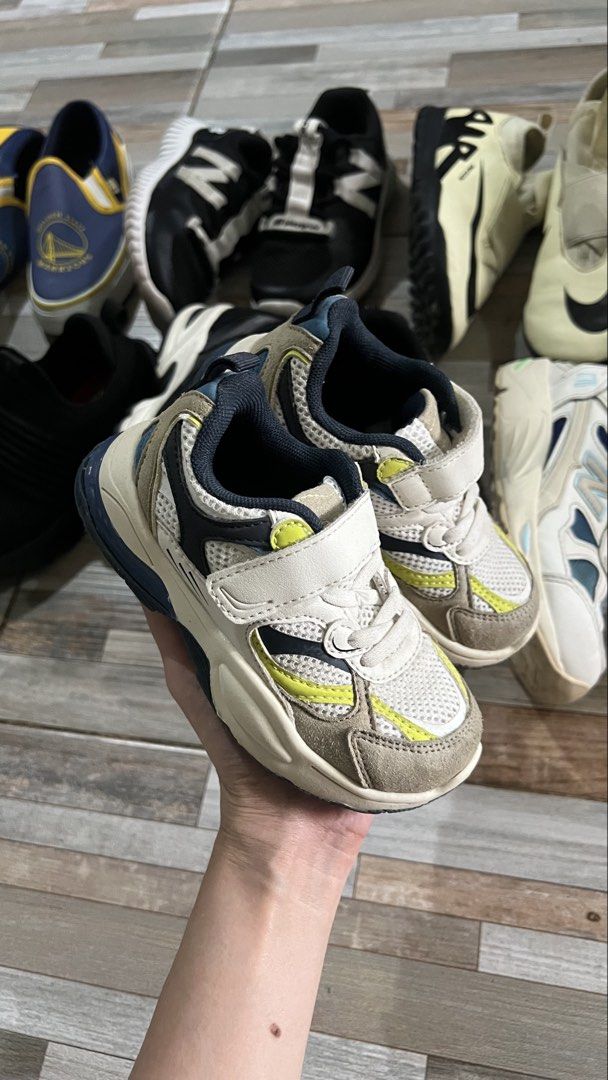 Zara Mesh Sneakers (Category: Babies & Kids Fashion) located in Zamboanga. Submitted by therealanne (Listing ID 1471180684, Image 2). Description: Zara Mesh Sneakers Eur 23 14.5cm .