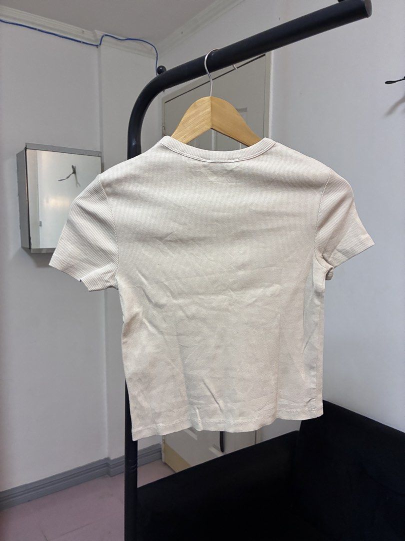 Zara ribbed top XS-S (Category: Shirts) located in Manila. Submitted by jdjdnxei (Listing ID 1471152078, Image 2). Description: fits xs-small..