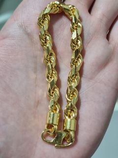 (Category: ) located in . Submitted by buybackgoldsg (Listing ID 1471309947, Image 1). Description: .