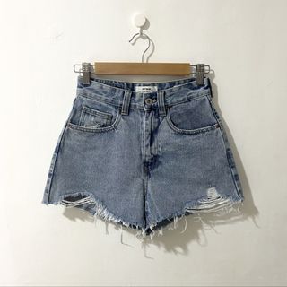 (Category: ) located in . Submitted by shop_qrated (Listing ID 1471385999, Image 1). Description: .