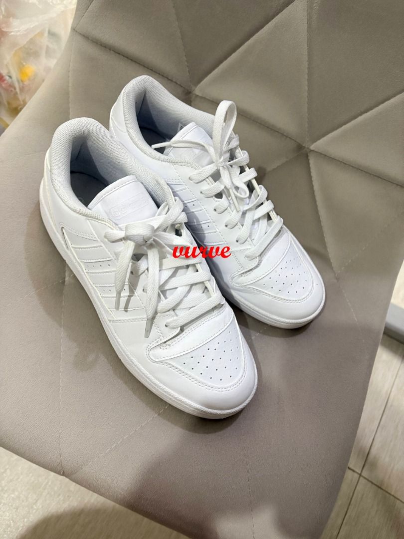 Adidas White Low Top Sneakers (Category: Sneakers) located in Pasig City. Submitted by vurve (Listing ID 1471330357, Image 3). Description: I'm selling my preloved original Adidas white sneakers. Brand: Adidas Size: US 8 No box Pasig City For meetup along C. Raymundo Ave. Pasig City For delivery via Lalamove only No shipping Payment method via Gcash.