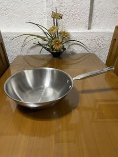 (Category: ) located in . Submitted by doublelkitchenwares (Listing ID 1471397913, Image 1). Description: .