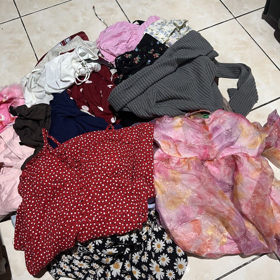 Assorted Women Tops and Dresses Bundle (Category: Blouses) located in Manila. Submitted by danissee (Listing ID 1471309496, Image 1). Description: Preloved clothes Yung iba brandnew. xs,small, semi med sizes 35 pcs. tops and dress Pick up or lalamove only Loc: angono rizal .