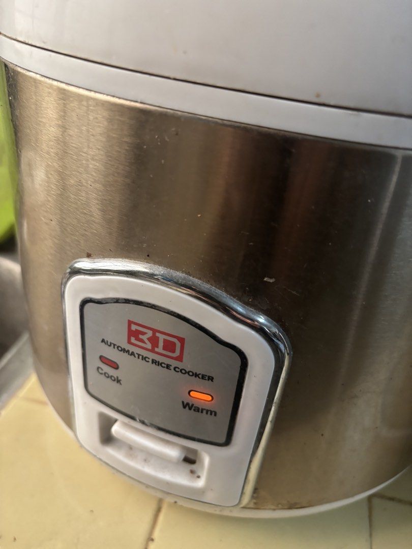 Automatic rice cooker (Category: Other Kitchenware & Tableware) located in Manila. Submitted by vintageaccessories (Listing ID 1471334903, Image 3). Description: .
