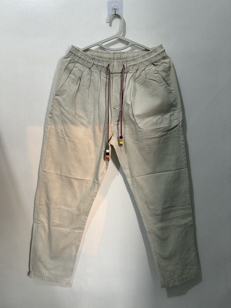 Beige Elastic Waist Drawstring Casual Pants (Category: Trousers) located in Pasig City. Submitted by yoroshikuonegaishimasu (Listing ID 1471342141, Image 1). Description: Payment first via GCash or Paymaya only No Meet-up/COD/COP/Rider Abono No return, exchange or refund Delivery: Grab or Lalamove J&T (during weekend only) Location: Pasig.