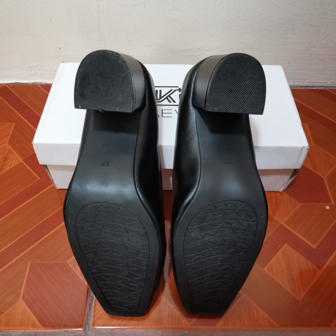 Black Square Toe Block Heels | Size 37 (Category: Heels) located in Bacoor. Submitted by bloomingpetals (Listing ID 1471368156, Image 3). Description: Sale for ₱200 •Style: Trendy square toe black block heels •Size: 37 •Heel Height: 2 inches •Condition: Worn 1-2x only, clean insides, includes original white shoebox •Comfort: Chunky heel design •Flaws: One minor scuff on the left heel (captured in close-up photo) RFS: No longer using..