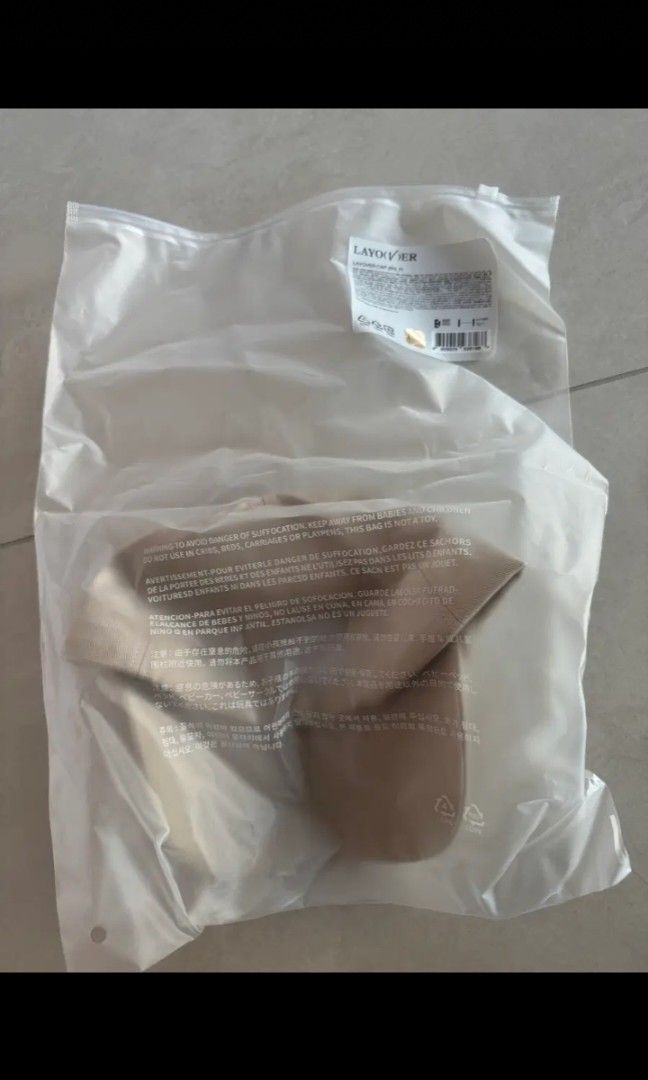 BTS V Layover Cap (Category: K-Wave Merchandise) located in Taguig. Submitted by albumshop (Listing ID 1471351592, Image 3). Description: DOP: Payo ETA: 4-5 weeks All items we sell are sourced directly from the Bunjang site in Korea. Unless stated as “onhand,” all items are still located in Korea. Please note that we require a sure buyer first before the item will be transferred and shipped to the Philippines. Prices may vary even for the same it