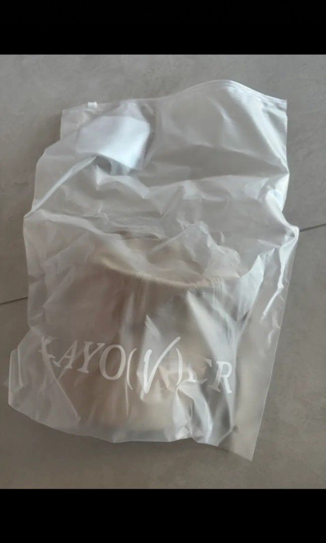 BTS V Layover Cap (Category: K-Wave Merchandise) located in Taguig. Submitted by albumshop (Listing ID 1471351592, Image 2). Description: DOP: Payo ETA: 4-5 weeks All items we sell are sourced directly from the Bunjang site in Korea. Unless stated as “onhand,” all items are still located in Korea. Please note that we require a sure buyer first before the item will be transferred and shipped to the Philippines. Prices may vary even for the same it