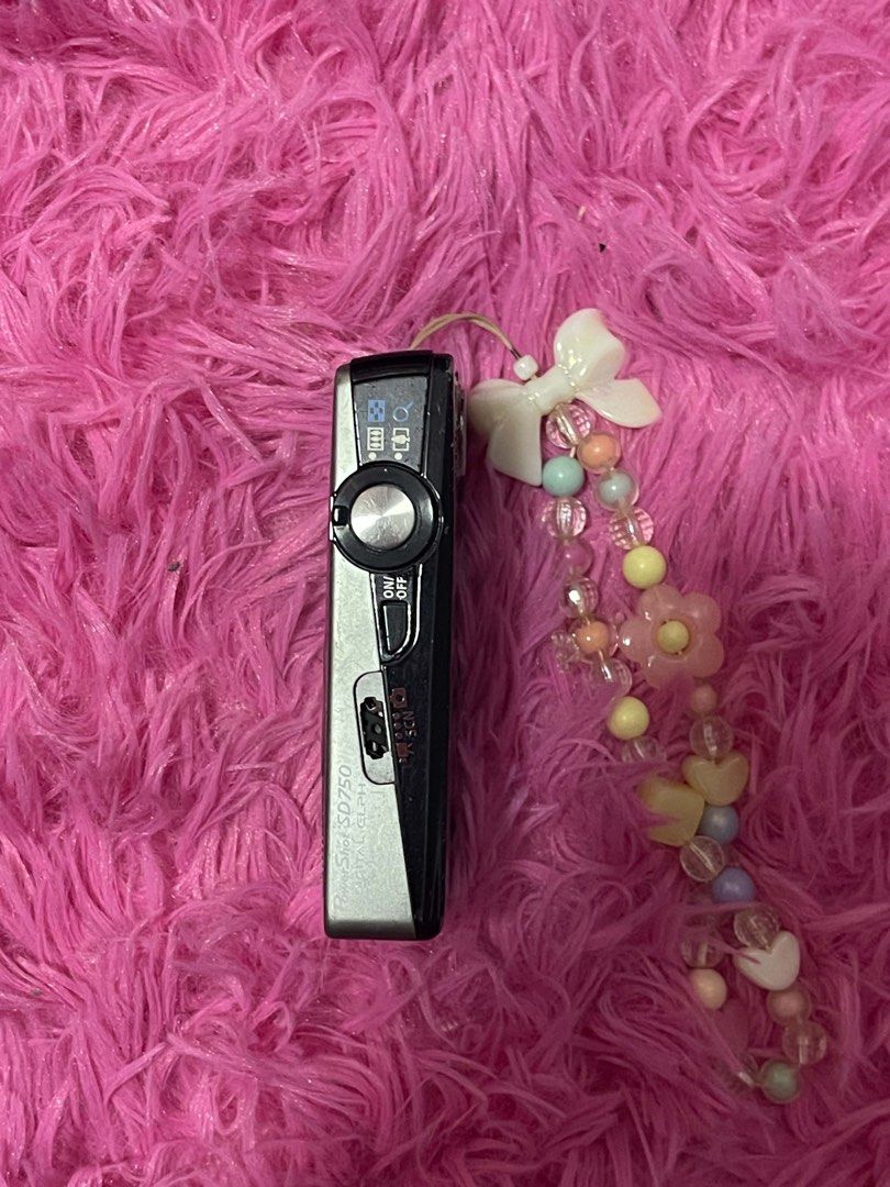 Canon PowerShot SD750 Digital ELPH (Category: Cameras) located in Mabalacat. Submitted by thriftkolangbyktsht (Listing ID 1471319907, Image 3). Description: For sale Canon Sd750 Super okay ng output 7.1 mp slight cloudy screen pero walang effect sa output and performance Issue ung button ng pang video wala pm sa other sample shots.
