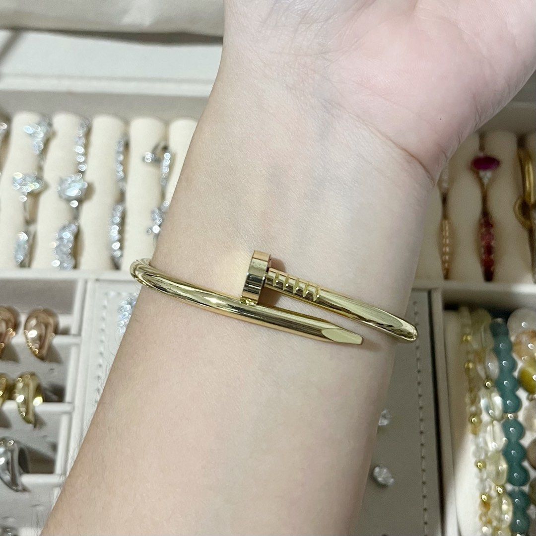 CARTIER NAIL GOLD BANGLE (Category: Bracelets) located in Talavera. Submitted by curatedbykhy (Listing ID 1471263871, Image 2). Description: can fit 15-16cm with cartier marking pale yellow gold (not yellowish color).