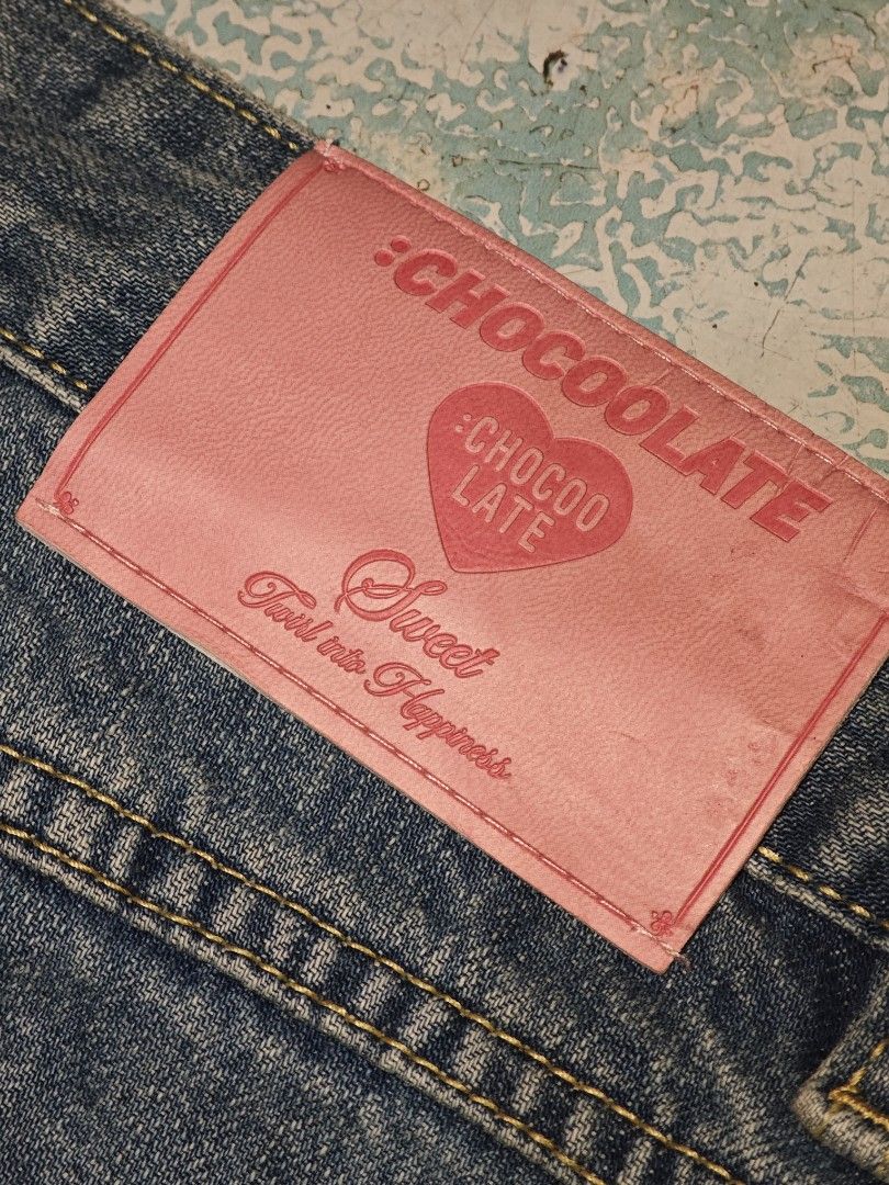 Chocolate barrel pants big pocket (Category: Jeans) located in Calauag. Submitted by cou1_h (Listing ID 1471311272, Image 3). Description: Size-27-28 Length-38 Leg opening 11.