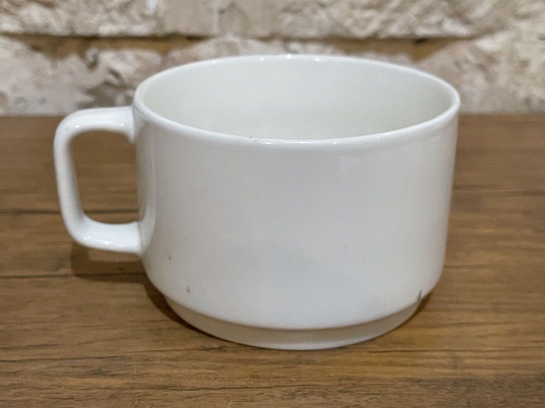 Coffee mug (Category: Coffee & Tea Tableware) located in San Fernando. Submitted by japansurpluselyu (Listing ID 1471301015, Image 1). Description: .