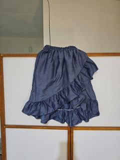 (Category: ) located in . Submitted by moanascloset (Listing ID 1471311327, Image 1). Description: .