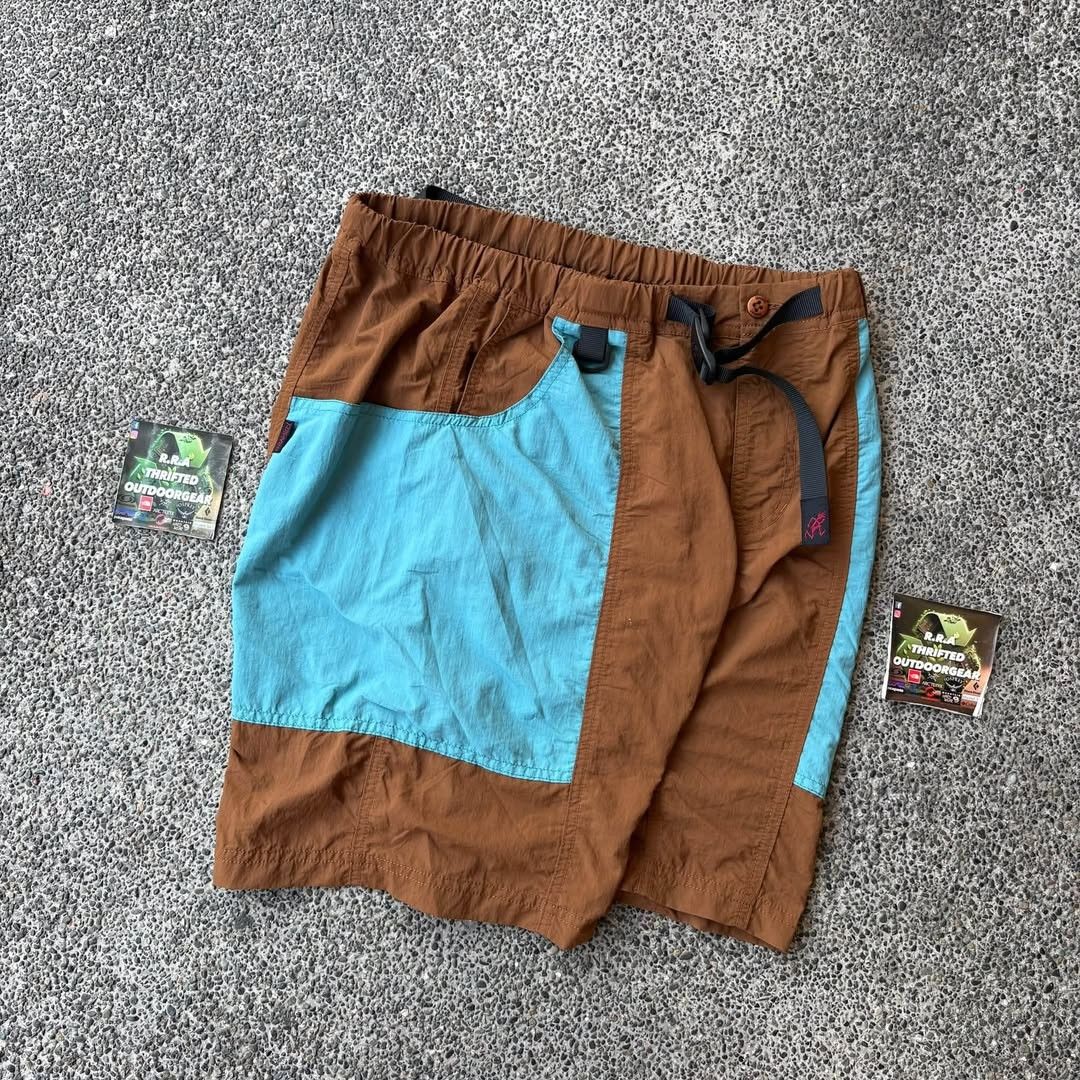 Gramicci Shell Gear Shorts Men’s (Category: Shorts) located in Caloocan City. Submitted by rjlthrifts (Listing ID 1471297553, Image 2). Description: Gramicci Shell Gear Shorts Men’s designed for unrestricted mobility and maximum utility, combining traditional rock-climbing functionality with modern amphibious performance. Excellent Condition Color Rate 10/10 M on tag 30 - 32 Waist line 18.5 Length No Issue. Price. 1,480 Loc. South Caloocan Courie