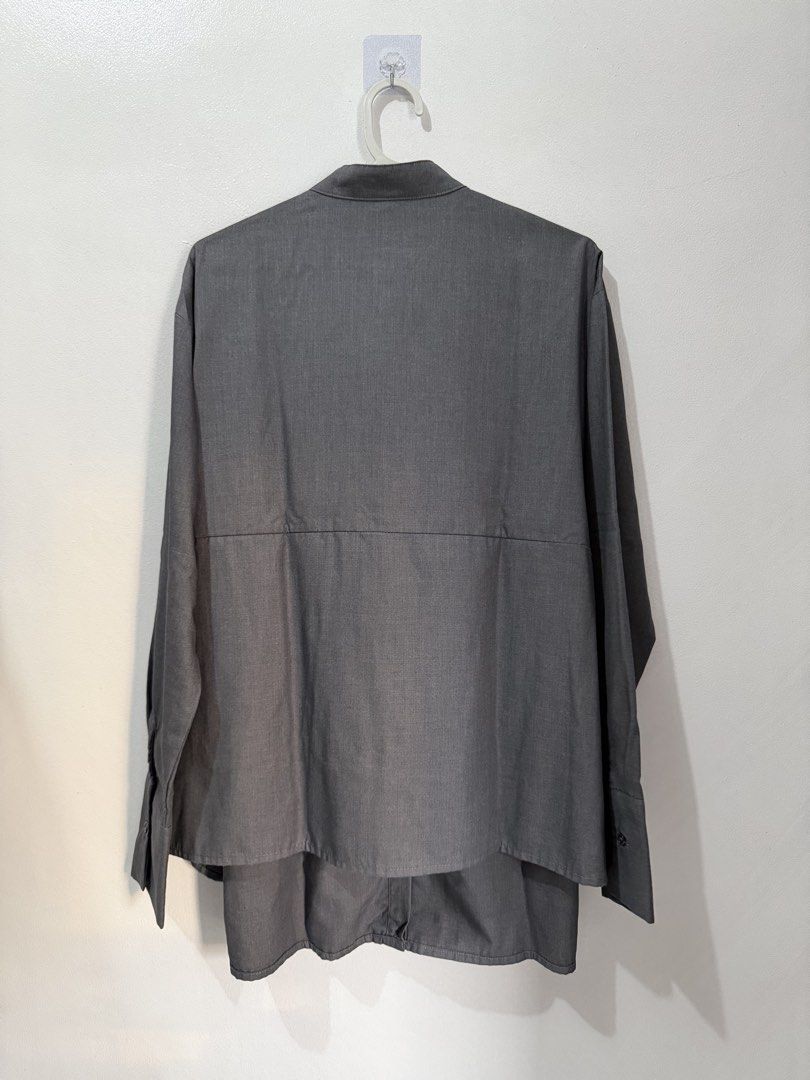 Gray Long Sleeve Button-Down Mandarin Collar Shirt (Category: Longsleeves) located in Pasig City. Submitted by yoroshikuonegaishimasu (Listing ID 1471337848, Image 3). Description: Payment first via GCash or Paymaya only No Meet-up/COD/COP/Rider Abono No return, exchange or refund Delivery: Grab or Lalamove J&T (during weekend only) Location: Pasig.