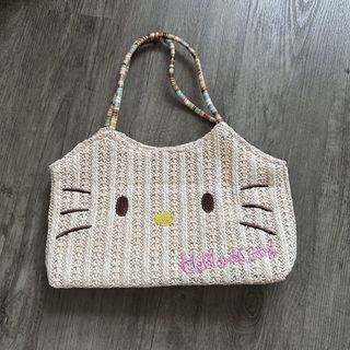 (Category: ) located in . Submitted by clothesz (Listing ID 1471382062, Image 1). Description: .
