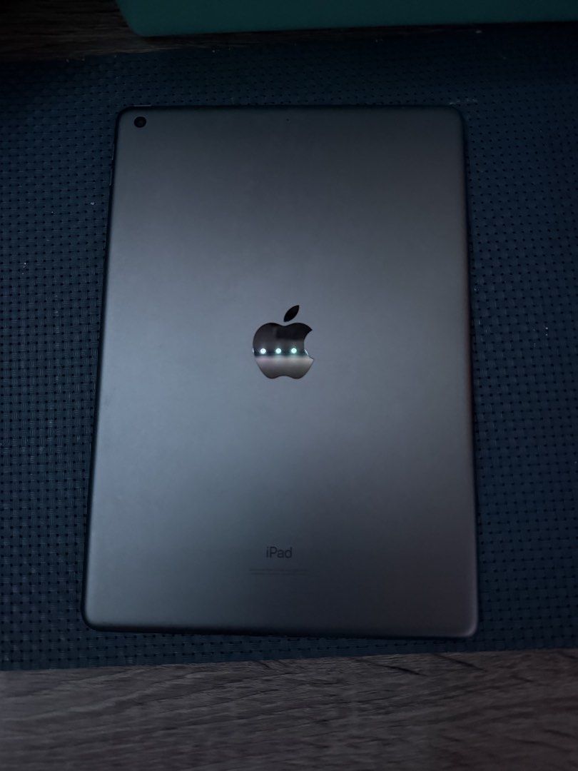 Ipad 9th gen 256gb (Category: iPad) located in Paranaque City. Submitted by jc122702 (Listing ID 1471373385, Image 1). Description: -Prestine condition - no box - no issues at all like brand new - comes with original cable, case, goojoodoq pen - long battery life - used only for notes PARANAQUE MEETUP RUSH.