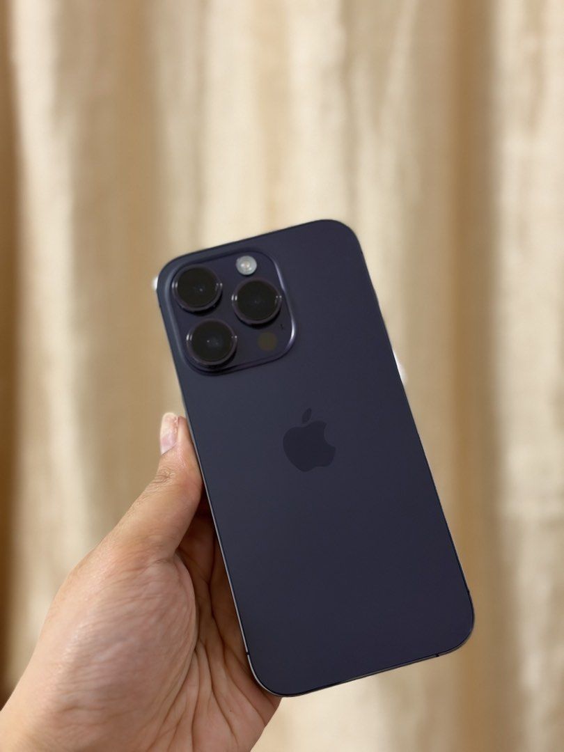 iPhone 14 pro - 256GB - Deep Purple (Category: iPhone 14 Series) located in Dasmarinas. Submitted by maarryyaannnn (Listing ID 1471392991, Image 2). Description: – open line – 75% battery health – no dents and cracks – with side scratches as this model has stainless steel sides, scratches very easily even used with phone cases – lcd and camera: perfect condition inclusion: – original box freebies: – original apple wired earphones (opened only. un