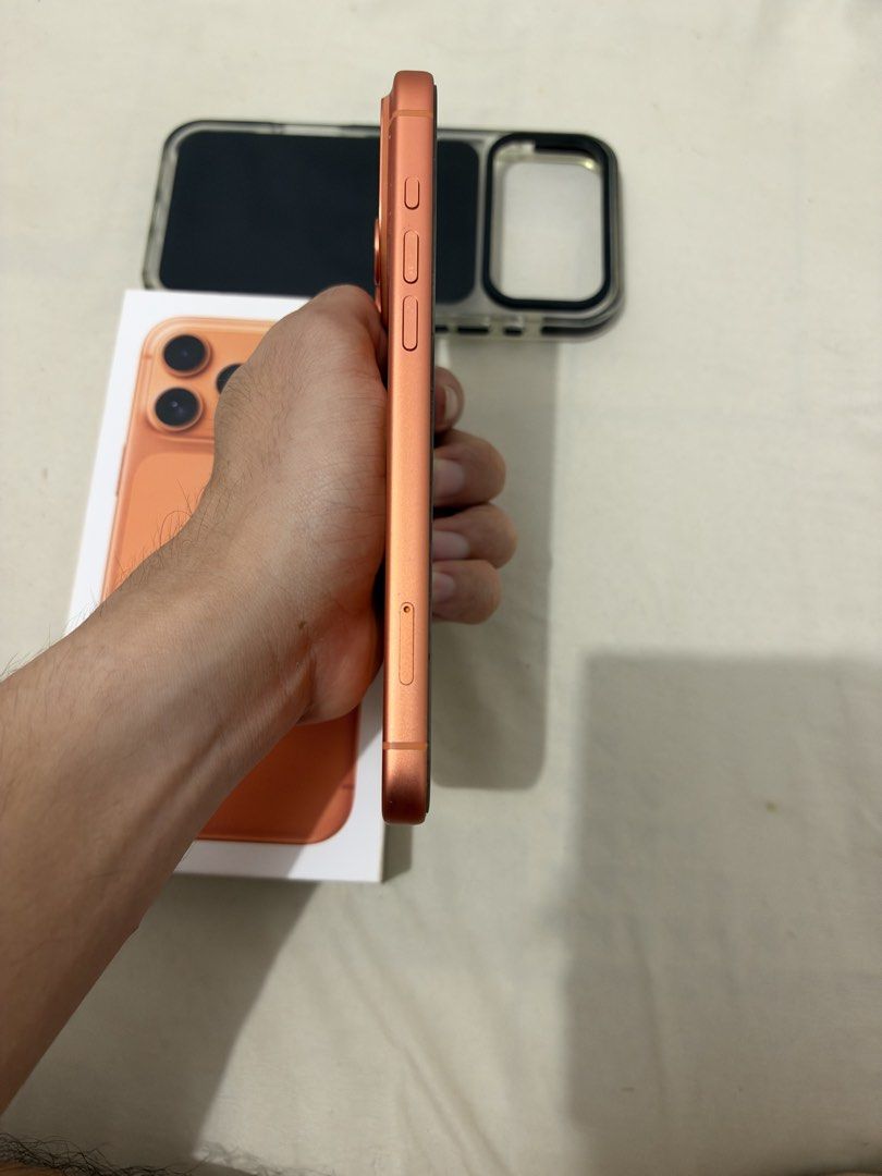 Iphone 17 pro max 256gb factory unlocked (Category: iPhone 17 Series) located in Santa Rosa. Submitted by riggers099 (Listing ID 1471333352, Image 3). Description: Iphone 17 pro max 256gb Complete with box and cord Openline to all networks Good condition 92% battery health 477 cycle count No issues No repair history No dents Tempered since day 1 Rfs: switched to duo Meetups: sta rosa area, alabang area, laguna area, other areas plus transpo fee.
