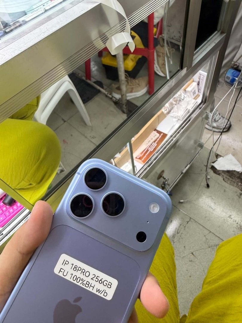 Iphone 18 Pro 256gb 100bh FU No issue (Category: iPhone 18 Series) located in San Juan City. Submitted by keannagadgetph (Listing ID 1471318889, Image 3). Description: Available for today's. IPhone 18pro 256gb 100% bh Factory unlock Makinis Free case temp and box hk approved Accepting swap / Trade in / installment / walk in For fast transaction 09777177470 look for alyanna Fb page : javeds gadget shop.