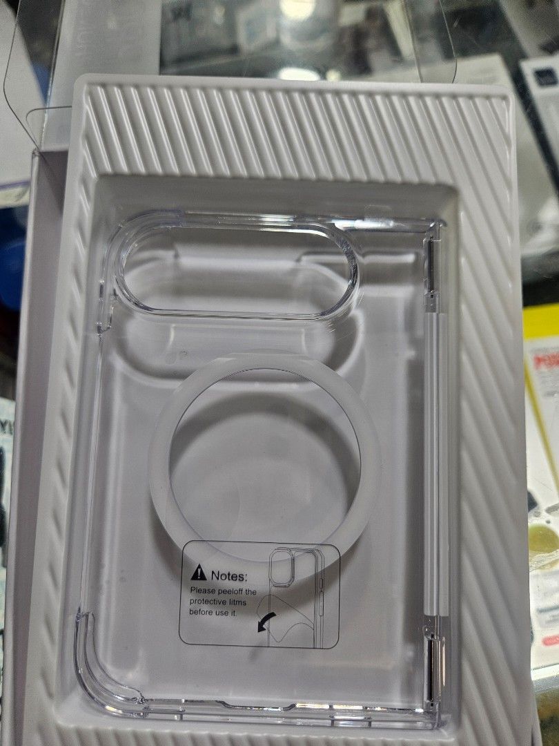 Iphone Duo back case with magsafe (Category: Cases & Sleeves) located in Pasay City. Submitted by son_castor (Listing ID 1471311575, Image 3). Description: iphone duo back case.