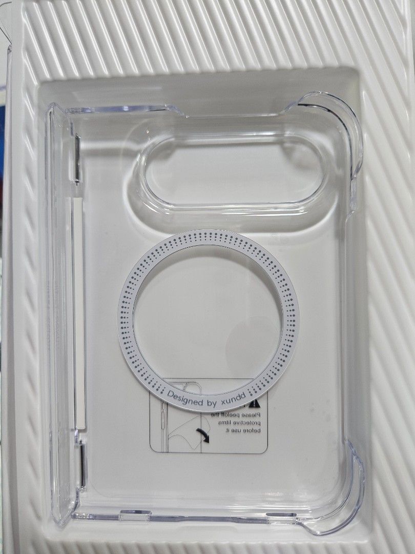Iphone Duo back case with magsafe (Category: Cases & Sleeves) located in Pasay City. Submitted by son_castor (Listing ID 1471311575, Image 2). Description: iphone duo back case.