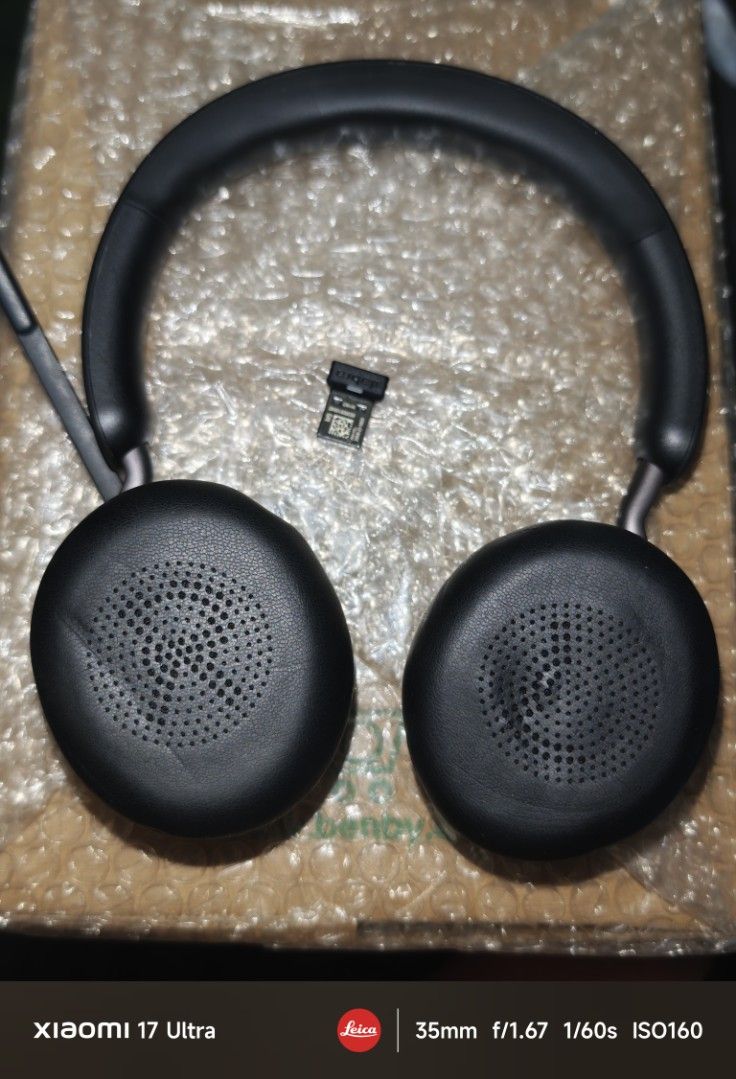 Jabra Evolve 2 65 Wireless Bluetooth Headphones with dongle (Category: Headphones & Headsets) located in Manila. Submitted by simonchkies (Listing ID 1471299541, Image 3). Description: Selling this Jabra Evolve 2 65 Wireless Bluetooth headphones with USB dongle. Best for MS Teams and Zoom Meetings. 85% smooth, may mga dents and ung earpads, check pics. all working, unit and usb dongle only. Type C charging siya. Meetups qt Bulacan, Trinoma, Cubao