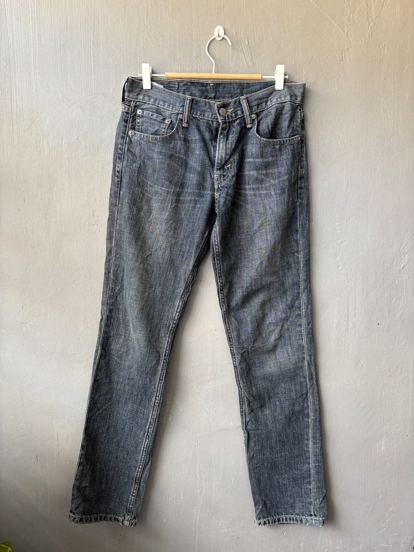 Levis 511 Pants (Category: Jeans) located in Calamba. Submitted by manila.fits (Listing ID 1471332105, Image 2). Description: Levis 511 Pants Waist 30-32 Length 40 Leg opening 7 As new No issue.