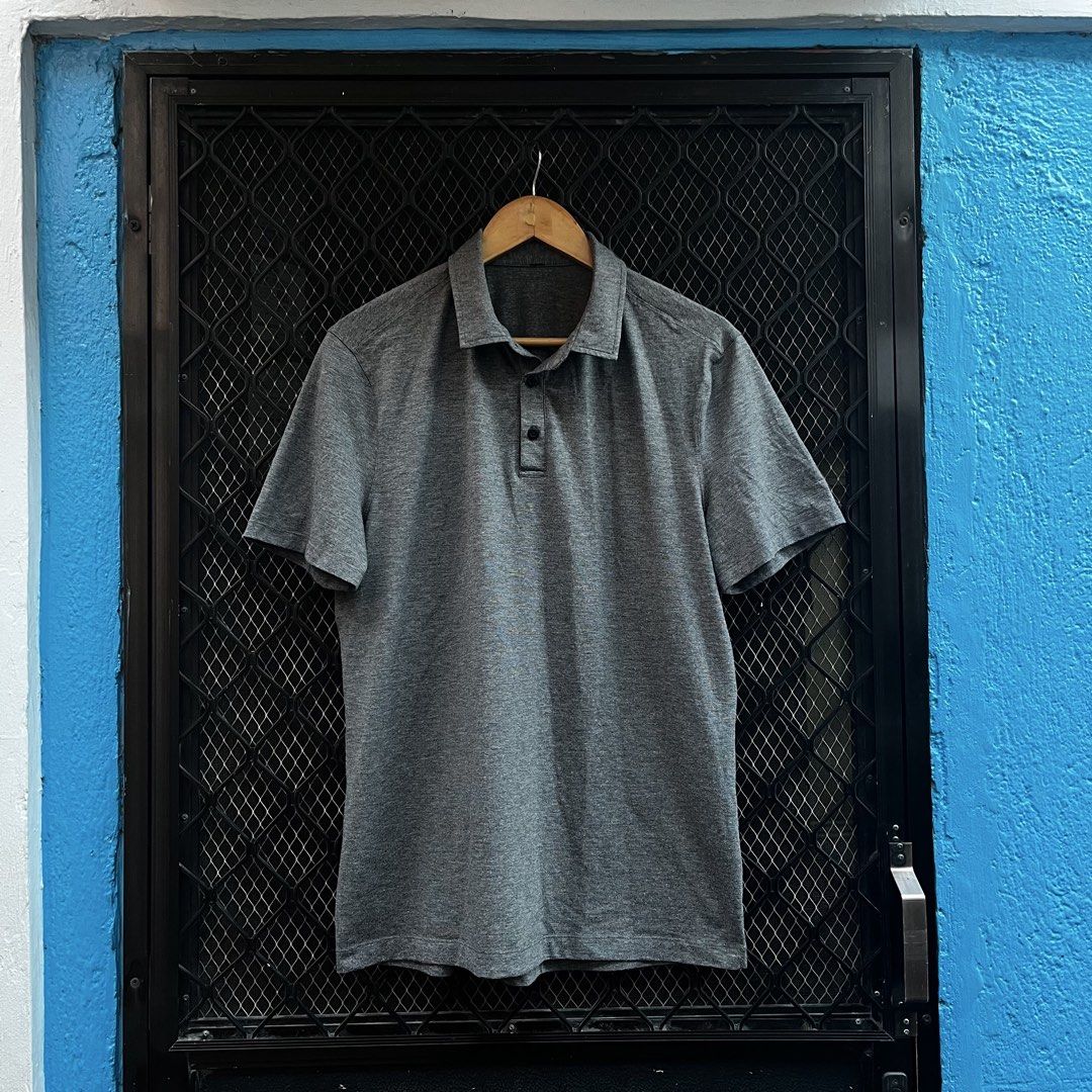 Lululemon Gray Evolution Performance polo shirt (Category: Activewear) located in Taguig. Submitted by scoutandloots (Listing ID 1471317377, Image 1). Description: Lululemon Gray Evolution Performance polo shirt • Size: L • 21x28 .