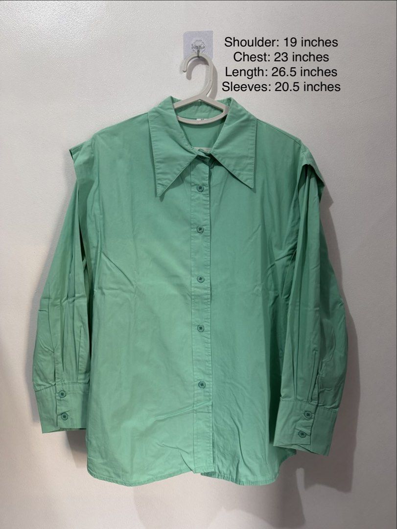 Mint green button-down long sleeve shirt (Category: Longsleeves) located in Pasig City. Submitted by yoroshikuonegaishimasu (Listing ID 1471337847, Image 1). Description: Payment first via GCash or Paymaya only No Meet-up/COD/COP/Rider Abono No return, exchange or refund Delivery: Grab or Lalamove J&T (during weekend only) Location: Pasig.