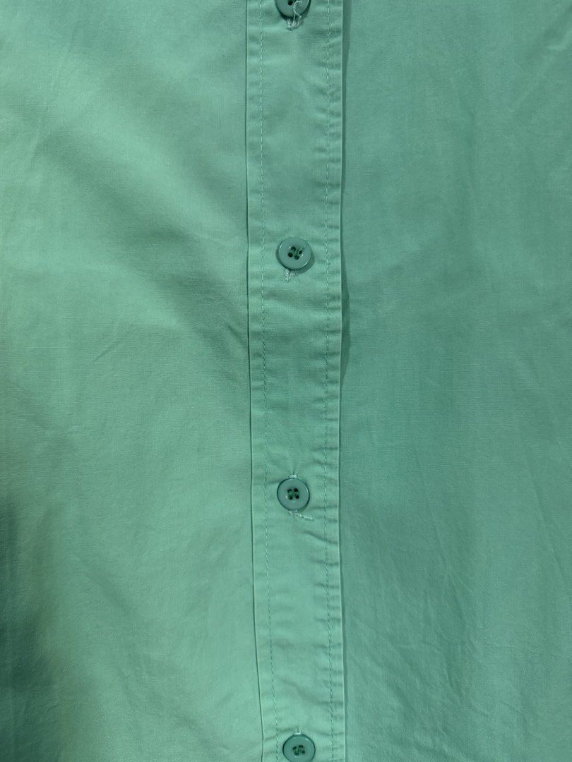 Mint green button-down long sleeve shirt (Category: Longsleeves) located in Pasig City. Submitted by yoroshikuonegaishimasu (Listing ID 1471337847, Image 2). Description: Payment first via GCash or Paymaya only No Meet-up/COD/COP/Rider Abono No return, exchange or refund Delivery: Grab or Lalamove J&T (during weekend only) Location: Pasig.