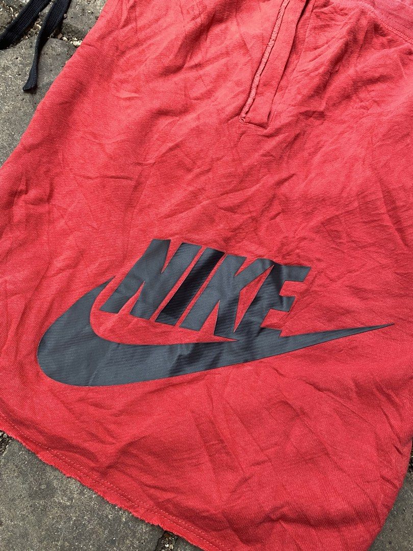 Nike Red Alumni Short's (Category: Shorts) located in Maasin. Submitted by regain_cycle17 (Listing ID 1471342991, Image 3). Description: Nike Red Alumni Shorts❤️ 34-38 waistline 20 length 9.3/10 color rate or better Issue: check the last photo❗️ 680 plus sf MOP: GCash💰 📍SOUTHERN LEYTE, VISAYAS 6600..