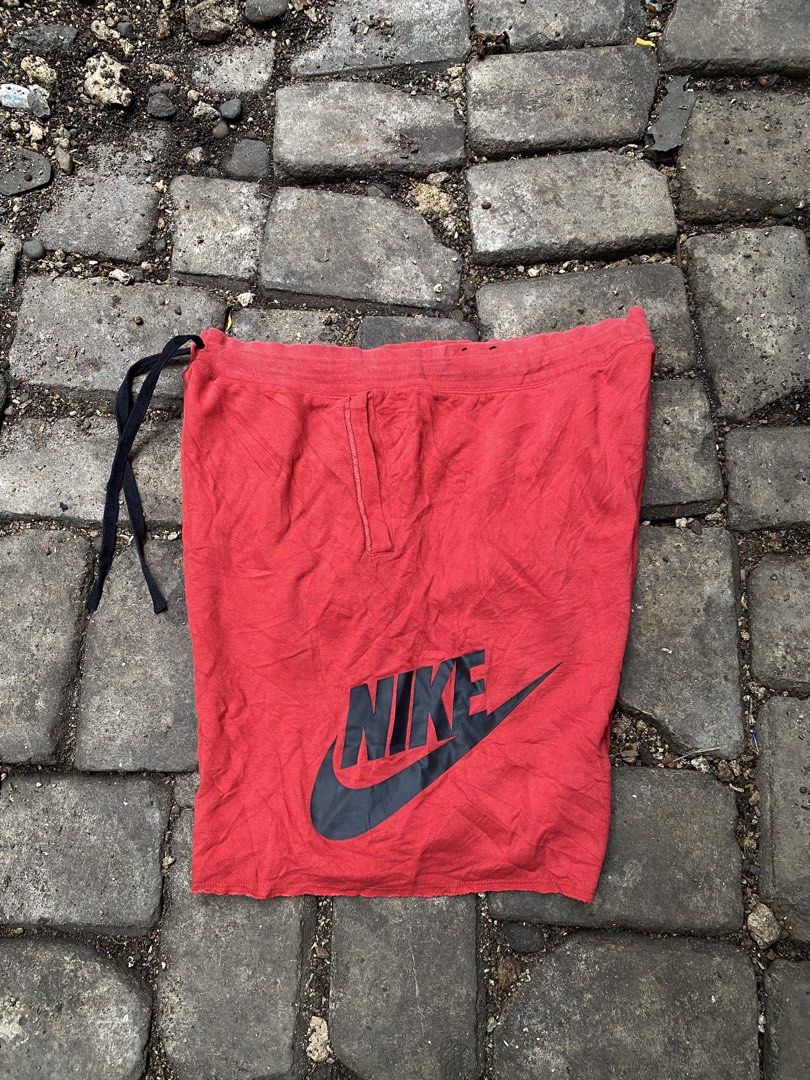 Nike Red Alumni Short's (Category: Shorts) located in Maasin. Submitted by regain_cycle17 (Listing ID 1471342991, Image 1). Description: Nike Red Alumni Shorts❤️ 34-38 waistline 20 length 9.3/10 color rate or better Issue: check the last photo❗️ 680 plus sf MOP: GCash💰 📍SOUTHERN LEYTE, VISAYAS 6600..