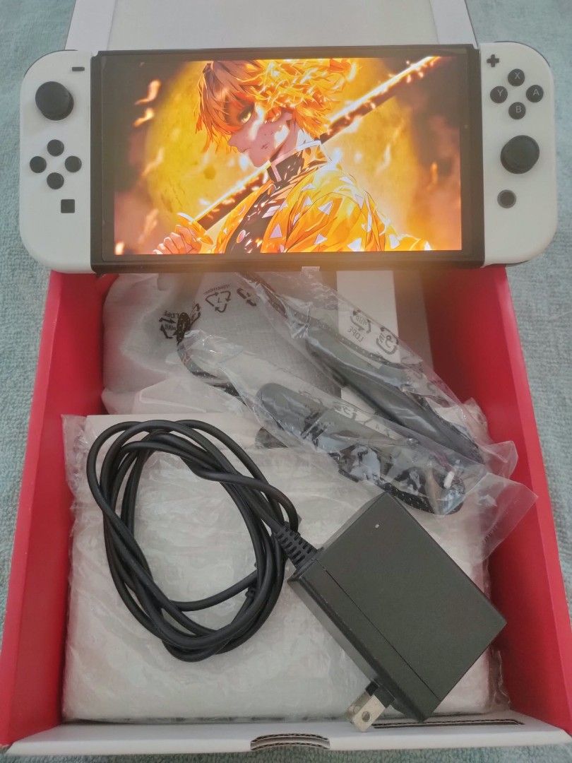 Nintendo switch Oled No issue (Category: Other Gadgets) located in Manila. Submitted by happyowl_005fed (Listing ID 1471308271, Image 2). Description: Nintendo switch Oled No issue no issue complete gagamitin nalang as in presentable makinis pa RFS: Minsan lang gamitin, pm.