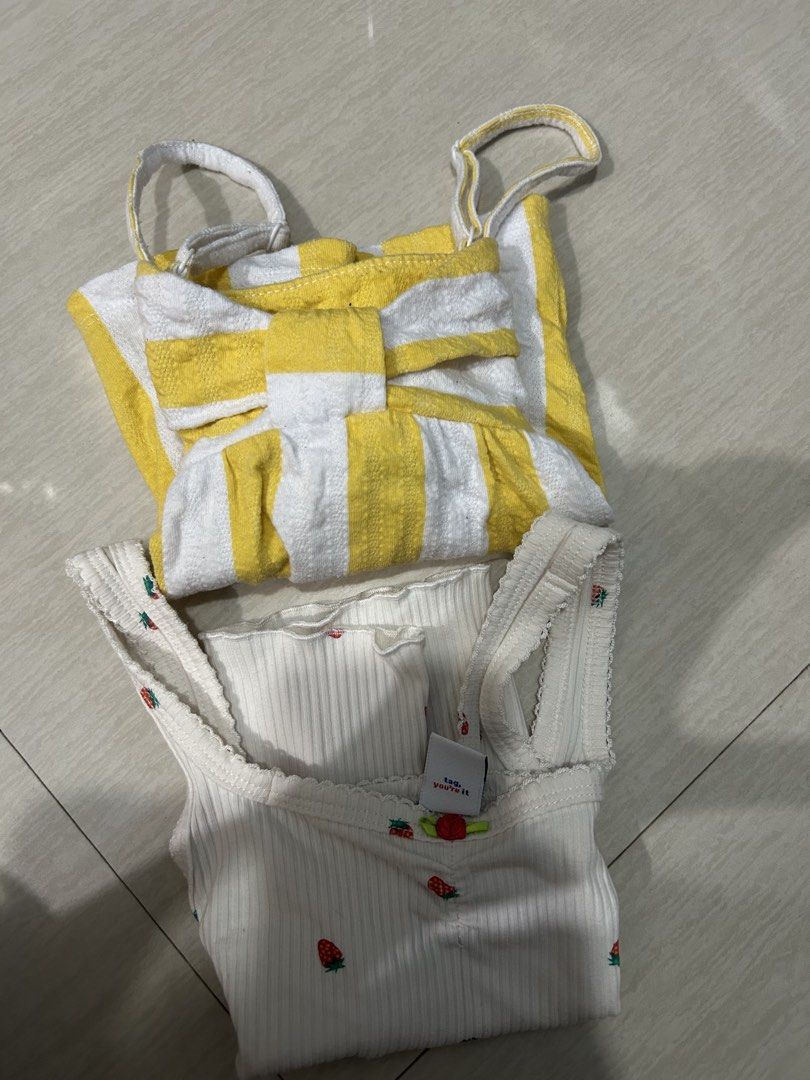 Old navy sando (Category: Babies & Kids Fashion) located in Bulacan. Submitted by anne_reyes (Listing ID 1471313930, Image 1). Description: Size 5 XS Runs small .