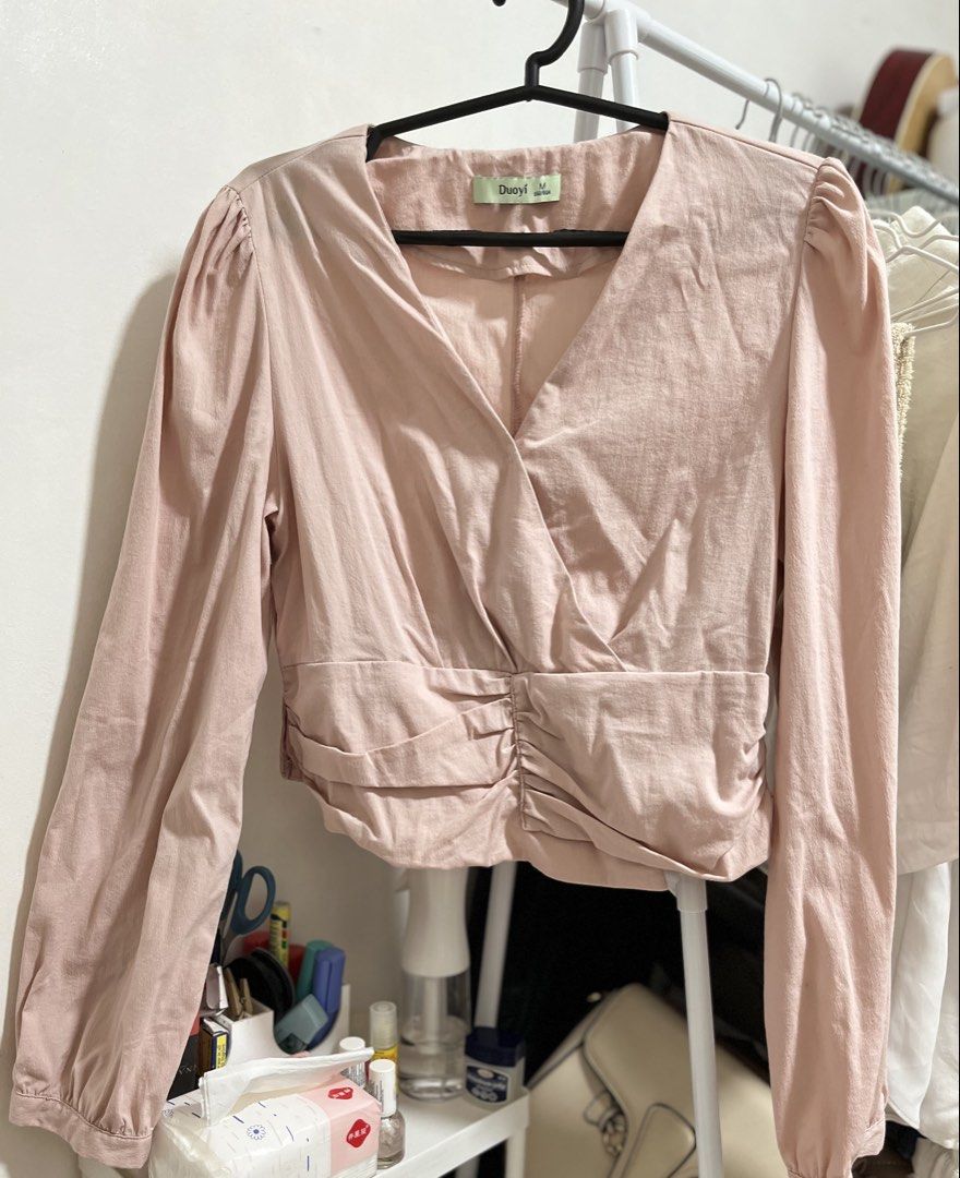 Pink long sleeves top (Category: Longsleeves) located in Cavite. Submitted by enamour.cvt (Listing ID 1471430595, Image 1). Description: .