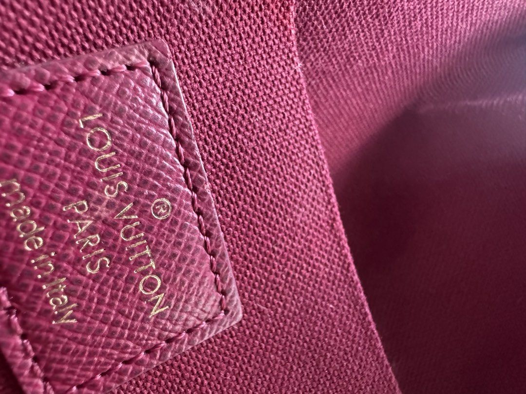 POCHETTE FÉLICIE — MONOGRAM CANVAS (Category: Luxury Bags & Wallets) located in Manila. Submitted by moiluxe (Listing ID 1471369662, Image 3). Description: POCHETTE FÉLICIE — MONOGRAM CANVAS RANK A 🤎 Canvas: Classic Brown Monogram ✨ Brand: Louis Vuitton 👜 Style: Pochette Félicie 38,000 wallet only A must-have classic for every luxury collection. 📩 Message me for inquiries and detailed photos. 📍 Makati, Metro Manila Authenticity and availabili