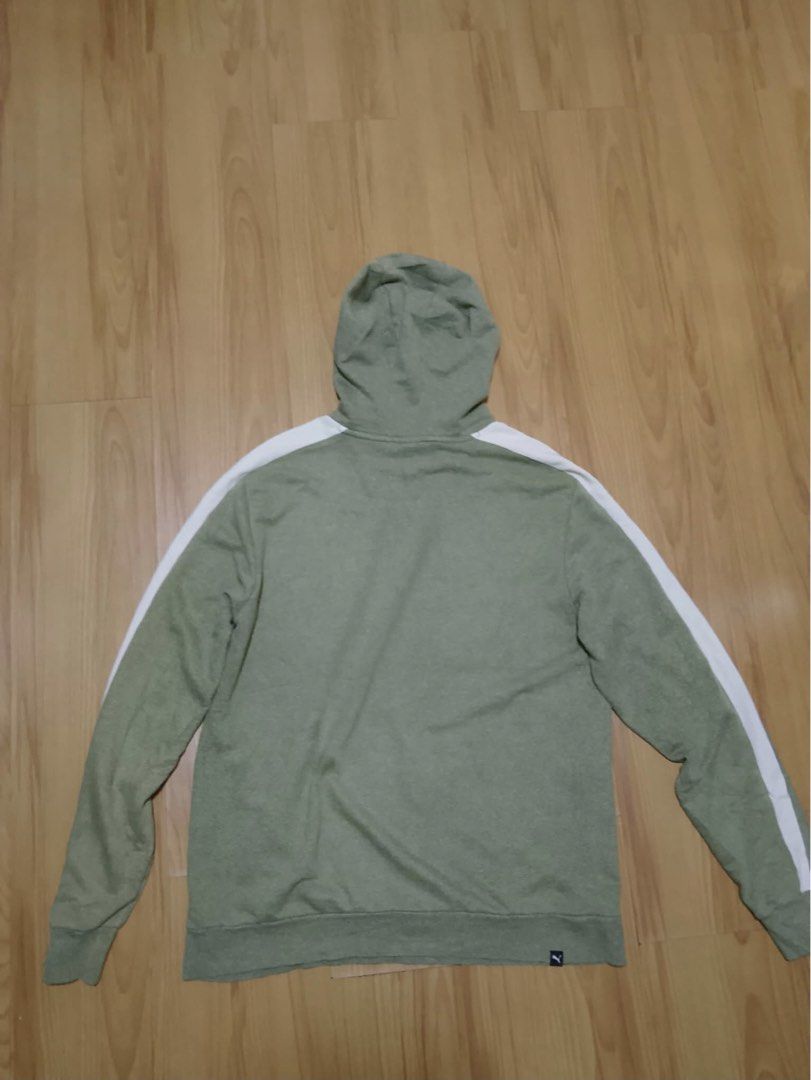 Puma - hoodie jacket (Category: Coats, Jackets and Outerwear) located in Marikina City. Submitted by LoveLocalbyPAF (Listing ID 1471393688, Image 2). Description: Puma hoodie jacket Size large on tag.