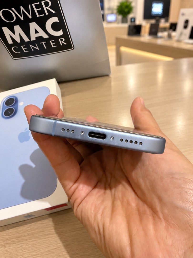 Rush! IPhone 17 in Mist Blue (Category: iPhone 17 Series) located in San Pedro. Submitted by cathy_paras (Listing ID 1471302389, Image 3). Description: 📱 iPHONE 17 256GB — MIST BLUE 💙 💰 ₱40,000 ONLY!!! 🚨 FIXED PRICE — NO HAGGLE PLEASE! ✨ PRE-LOVED | WELL-MAINTAINED | READY TO USE! 💾 256GB Storage 🔓 Factory Unlocked 🇵🇭 NTC Approved 🔋 91% Battery Health 📦 Complete Original Package 💯 97% Smooth — with minor hairline scratches on screen ✅ 
