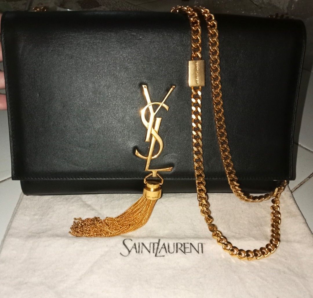 Saint Laurent Kate Tassel Bag❣️ (Category: Cross-body Bags) located in Danao, Cebu. Submitted by wildbear-27a149 (Listing ID 1471135331, Image 1). Description: 📌Dimension Medium9.4 inches (24 cm)5.7 inches (14.5 cm)2.1 inches (5.5 cm)~18.8 inches (48 cm) 📌very good condition 📌gold hardware.